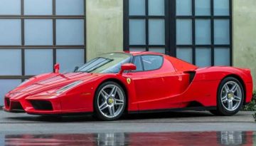 &Alpha;&mu;ό&lambda;&upsilon;&nu;&tau;&eta; Ferrari Enzo &mu;&epsilon; 1.200 km &theta;&alpha; &alpha;&gamma;&gamma;ί&xi;&epsilon;&iota; &tau;&alpha; έ&xi;&iota; &epsilon;&kappa;&alpha;&tau;&omicron;&mu;&mu;ύ&rho;&iota;&alpha;