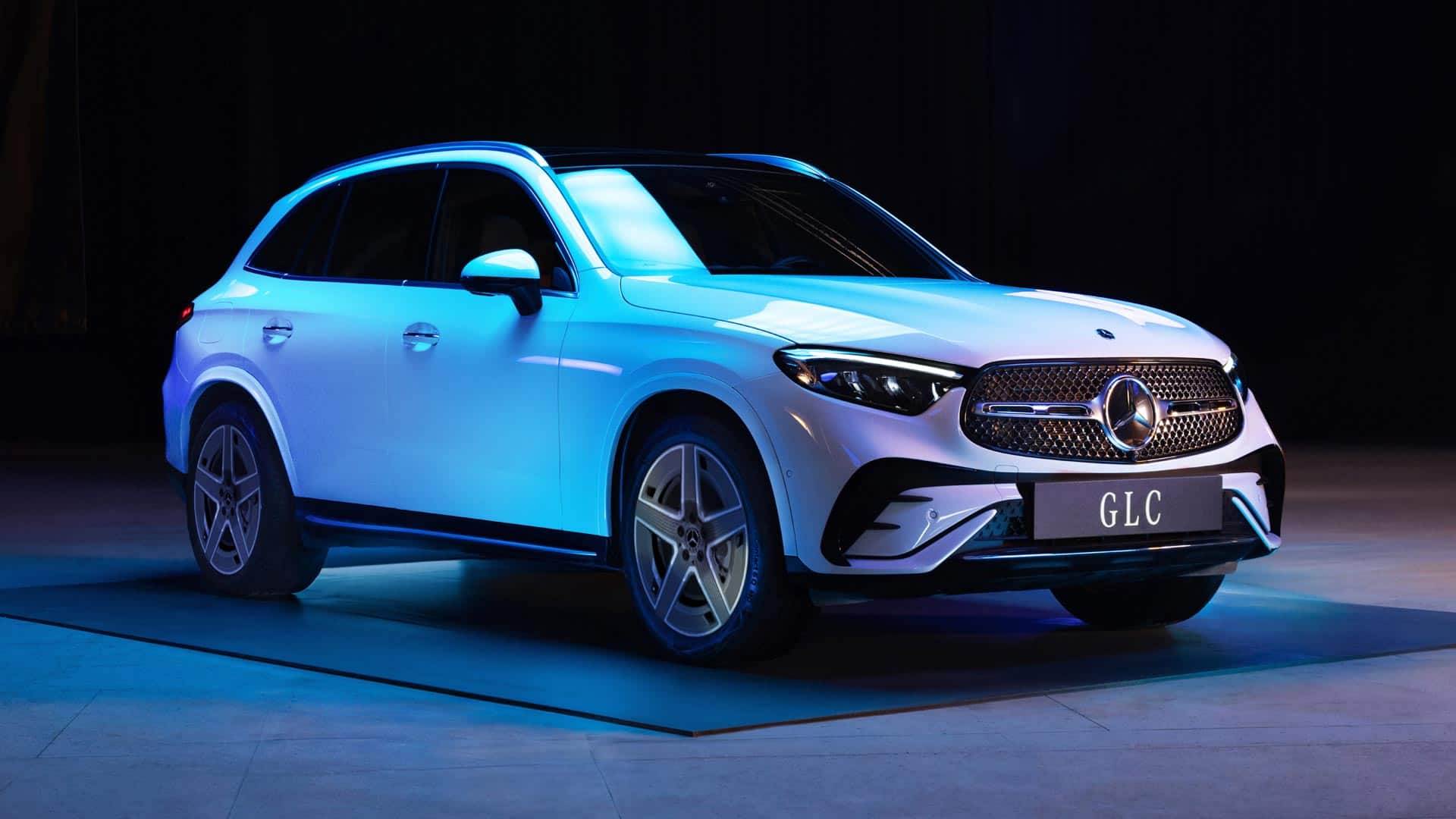 Mercedes-Benz-GLC-to-SUV-pou