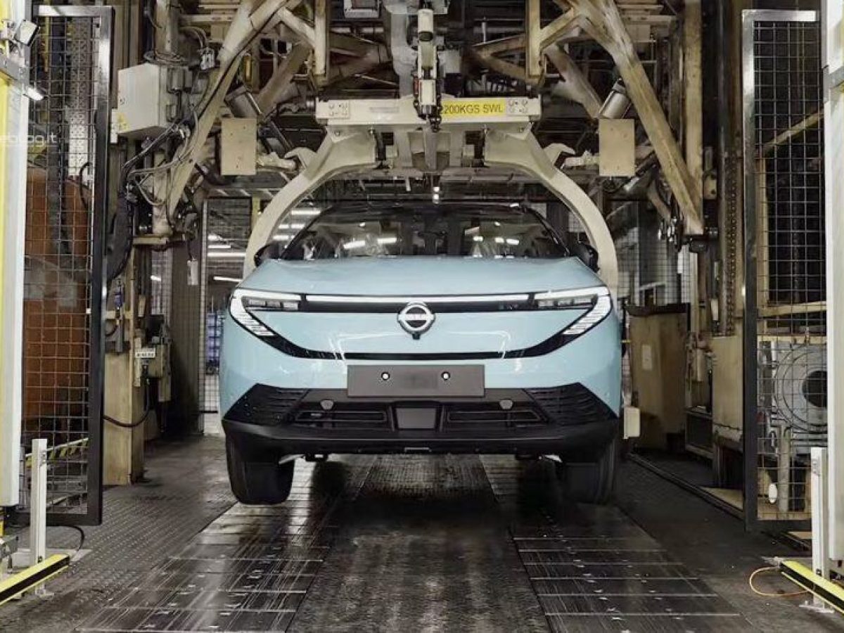 Δείτε βήμα-βήμα πώς κατασκευάζεται το νέο Nissan Leaf (video)