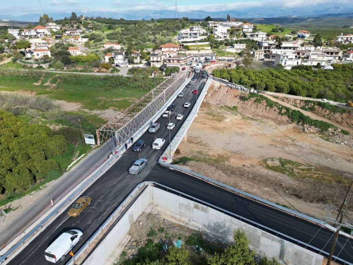 Σε προσωρινή χρήση η νέα γέφυρα της Σκάλας