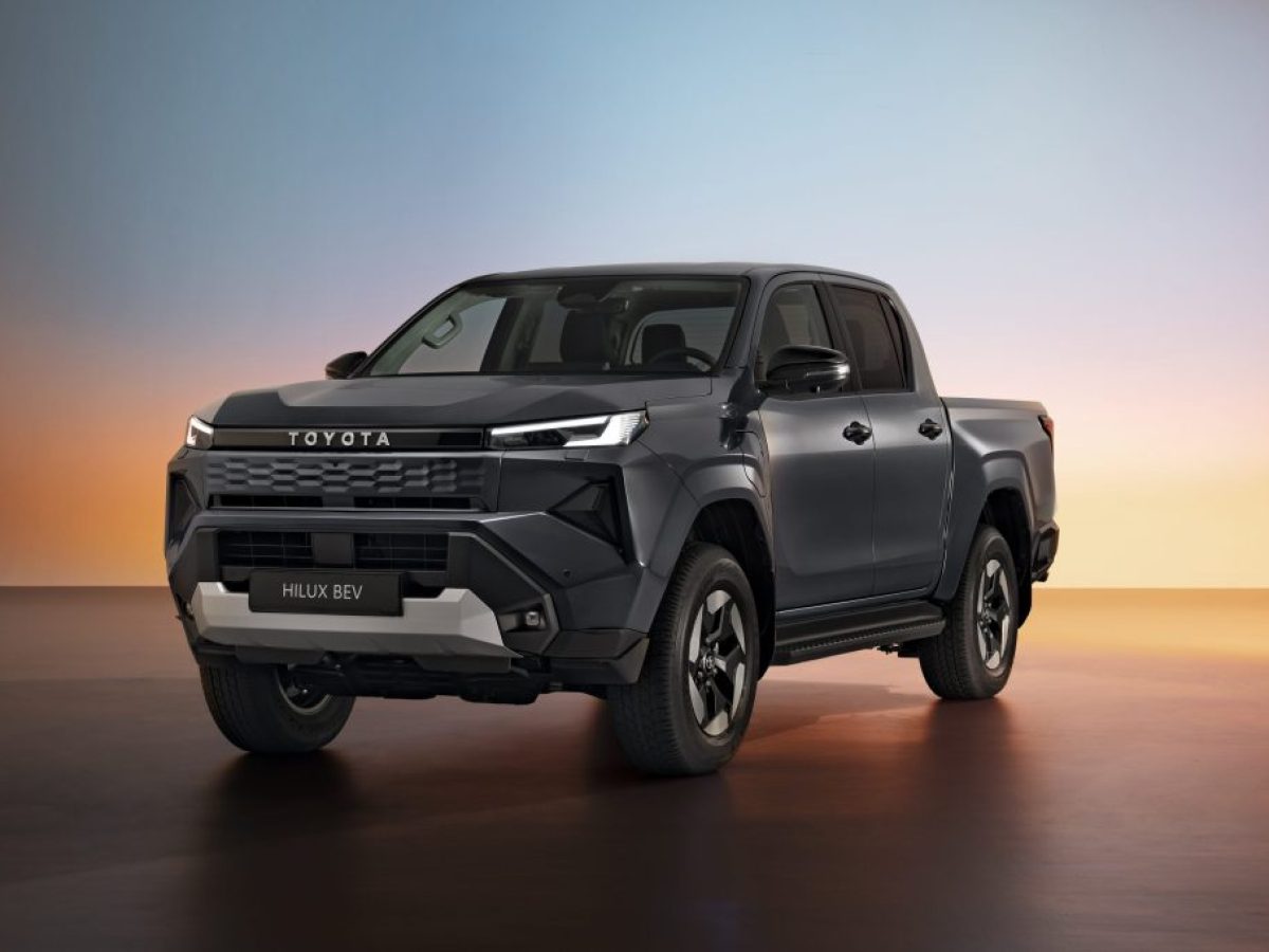 9η γενιά Toyota Hilux  / Υβριδική γενιά