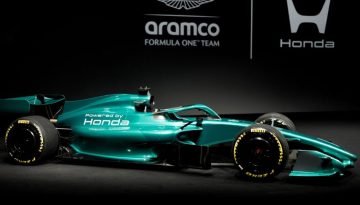 F1: Η Aston Martin AMR26 βγήκε στην πίστα και «έμεινε» (photo-video)