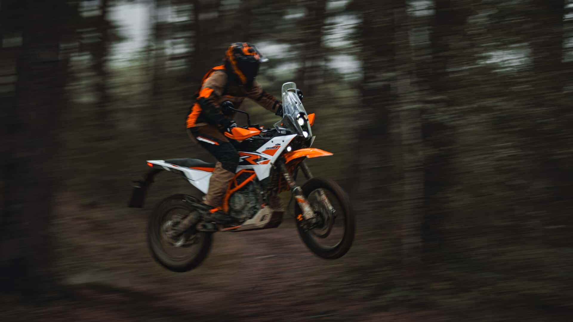 KTM-ergostasiaki-engiisi-10-eton