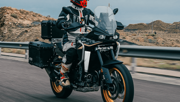 Kove 800X Touring 2026: Η τουριστική πλευρά του 800