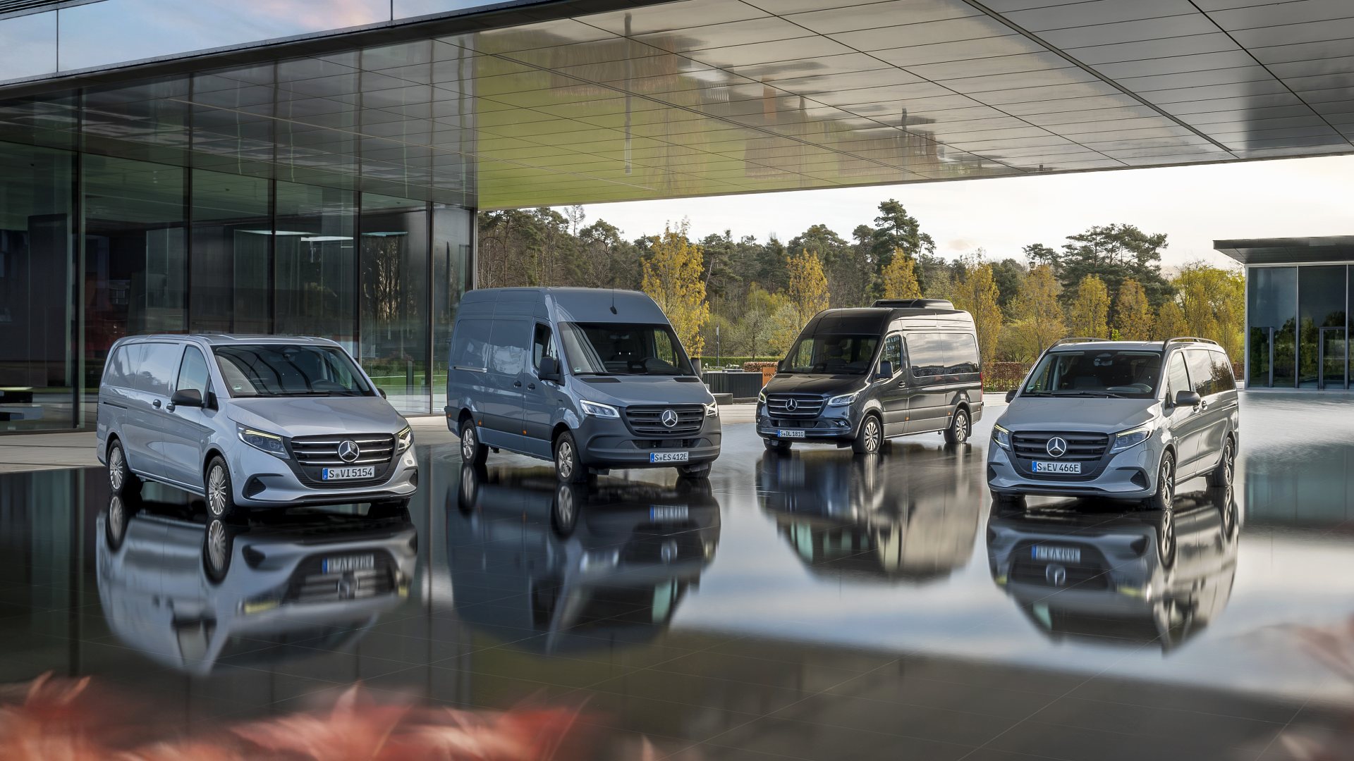 Mercedes-Benz-Vans-Digital-Extras-psifiaki