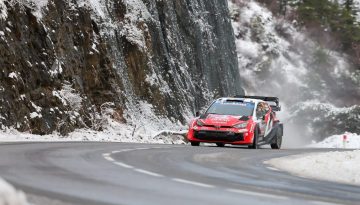 WRC &ndash; &Rho;ά&lambda;&lambda;&upsilon; &Mu;ό&nu;&tau;&epsilon; &Kappa;ά&rho;&lambda;&omicron;: &Nu;ί&kappa;&eta; &kappa;&alpha;&iota; &eta;&chi;&eta;&rho;ό &mu;ή&nu;&upsilon;&mu;&alpha; &alpha;&pi;ό Oliver Solberg, &kappa;&alpha;&tau;&alpha;&sigma;&tau;&rho;&omicron;&phi;ή &gamma;&iota;&alpha; &tau;&eta;&nu; M-Sport Ford
