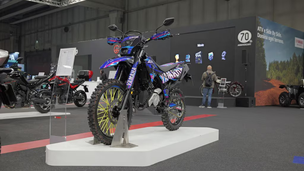 Yamaha-WR125R-Special-Edition-emfanistike
