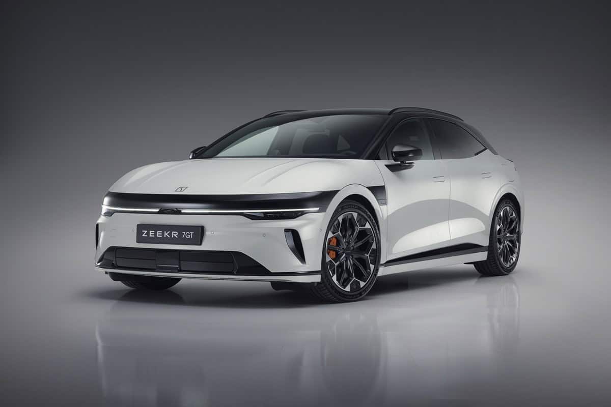 ZEEKR-7GT-kathimerino-supercar-646