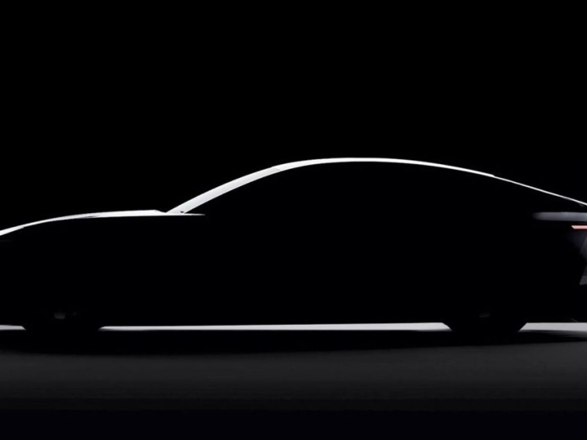 Η Jensen επαναφέρει το Interceptor FF!