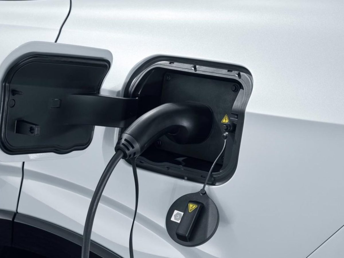 Κορυφαία νέα SUV Plug-in Hybrid με τιμή 33.900 ευρώ