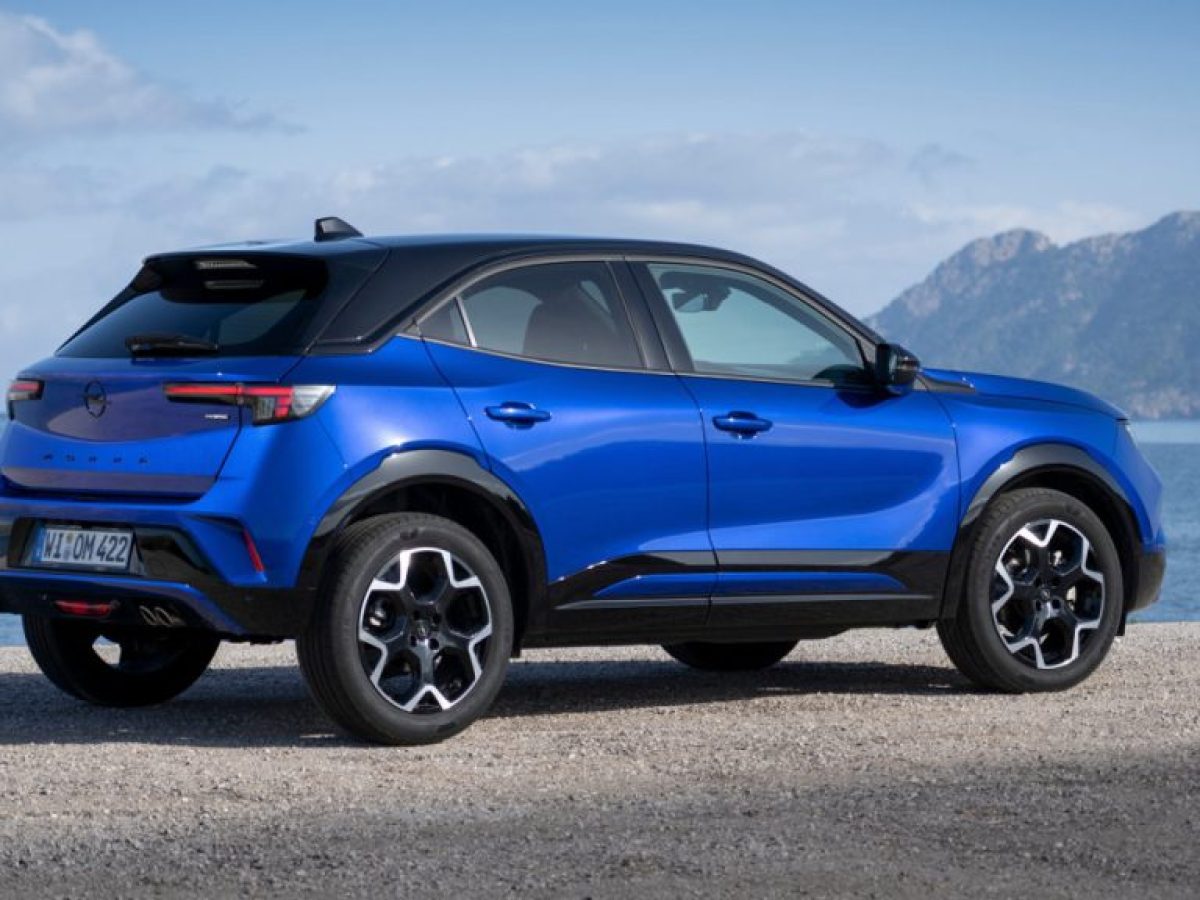 Μείωση τιμής για το δημοφιλές B-SUV της Opel – 19.900 ευρώ και ισχύς 136 ίππων