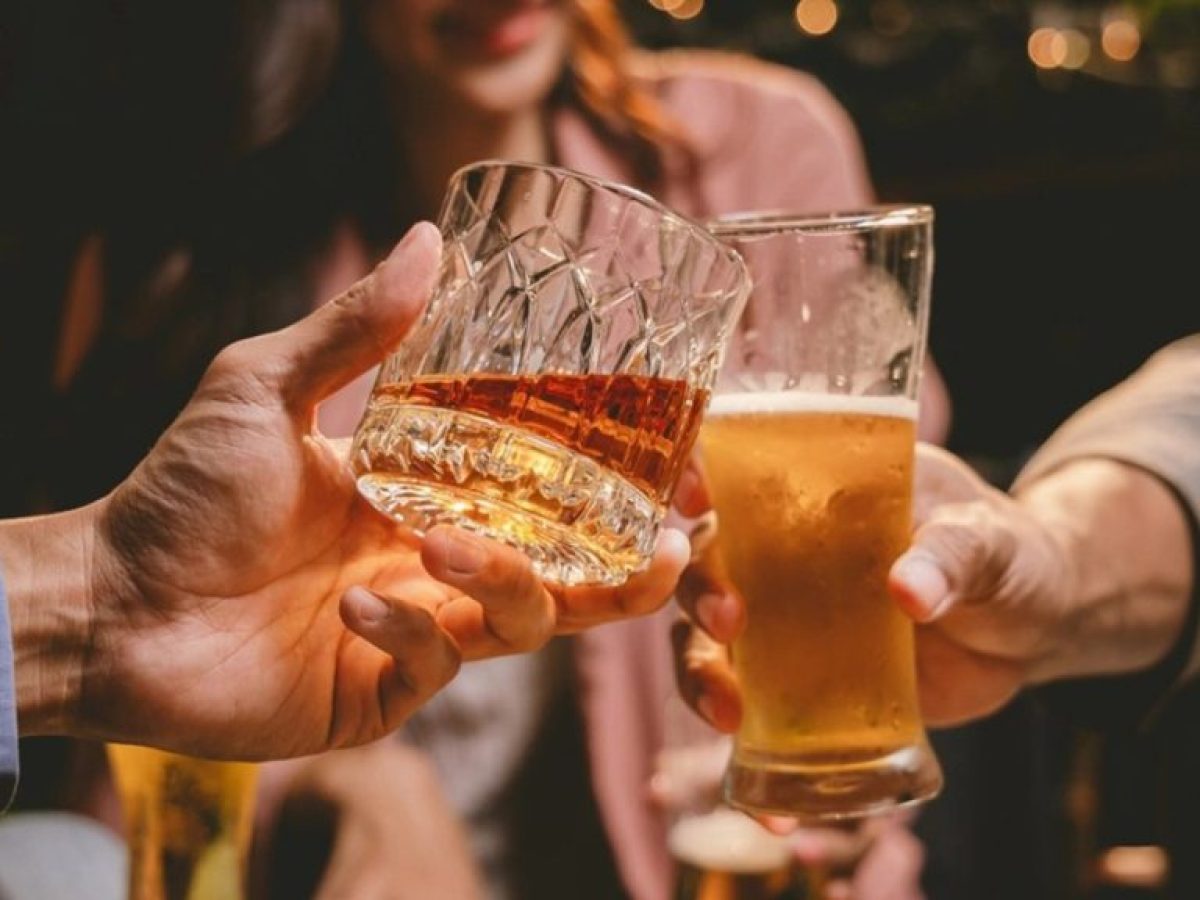 Ο νέος ΚΟΚ και τα αλκοτέστ προκάλεσαν βουτιά στην κατανάλωση σε νυχτερινά μαγαζιά