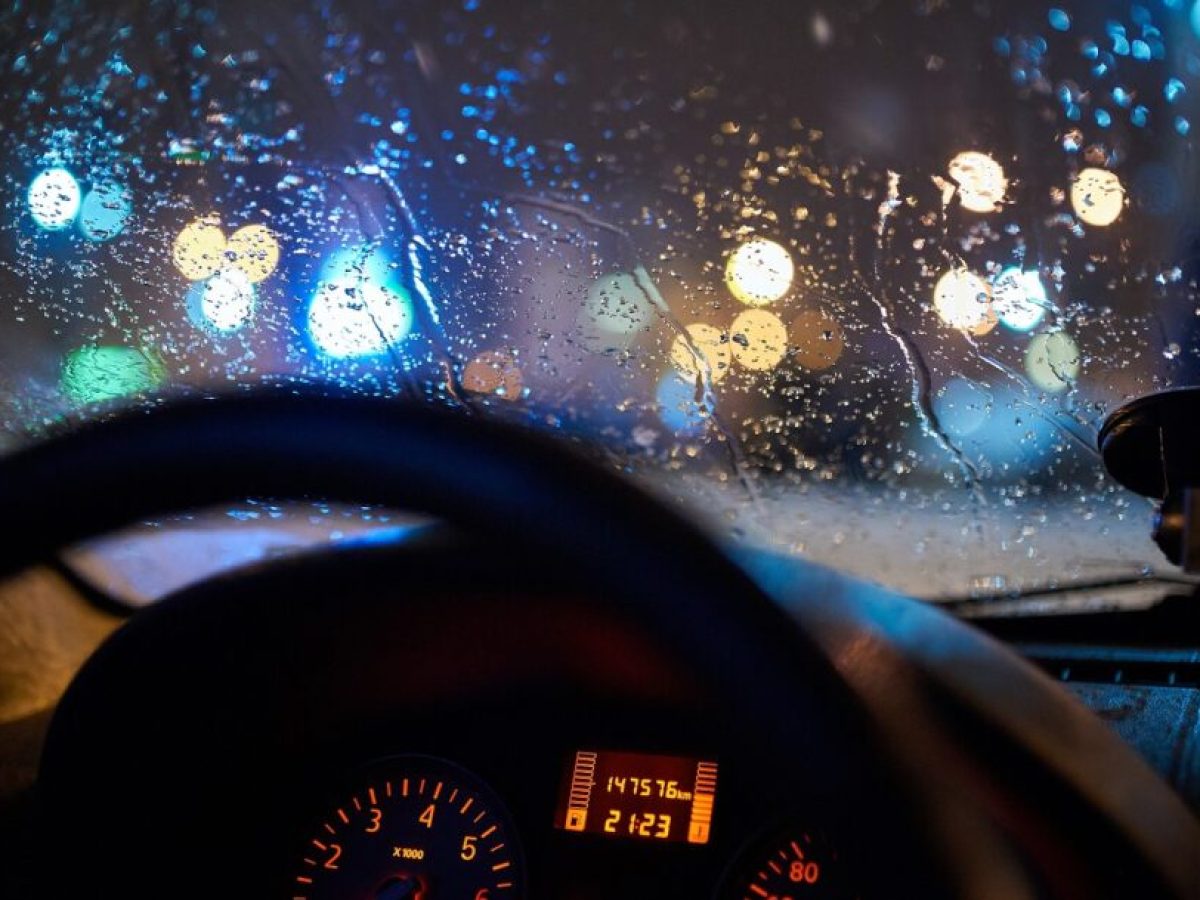 Οδηγώντας στη βροχή – Μερικά tips επιβίωσης