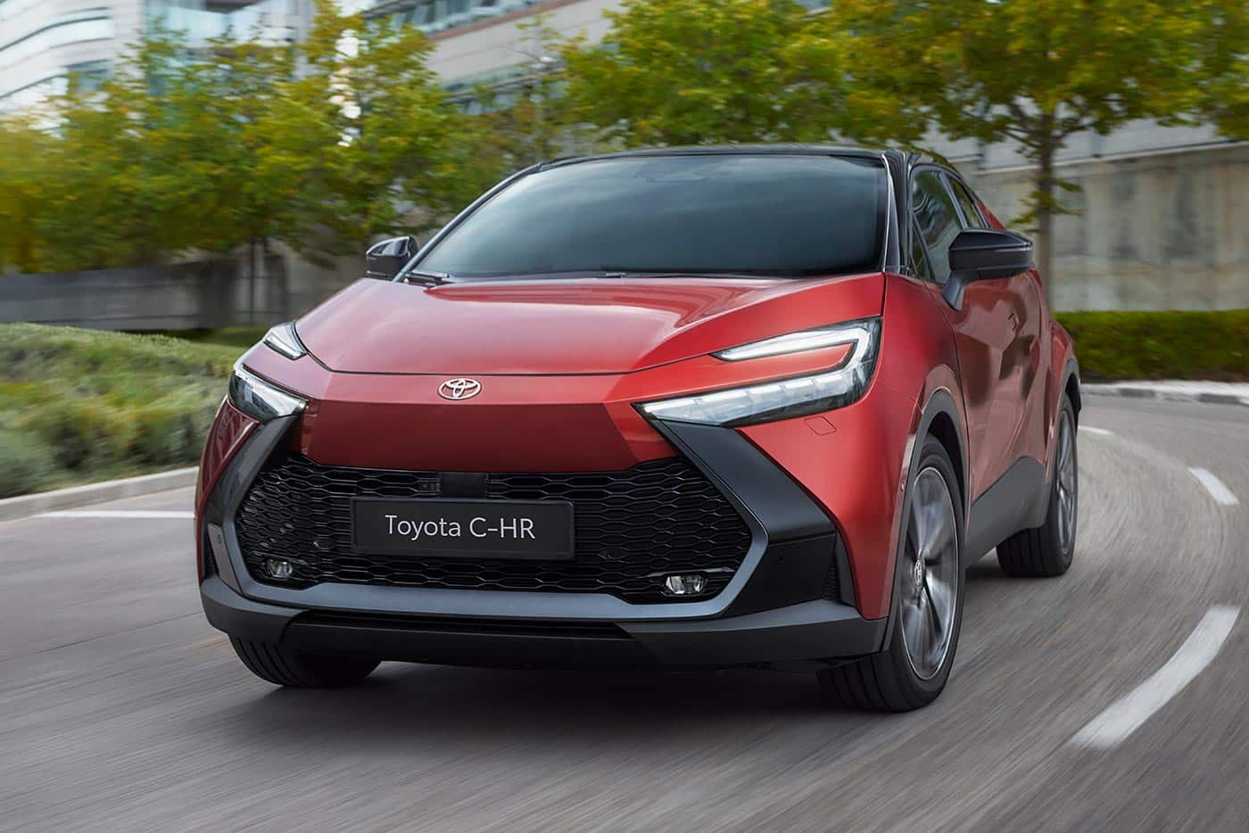 stin-ellada-to-fthinotero-Toyota