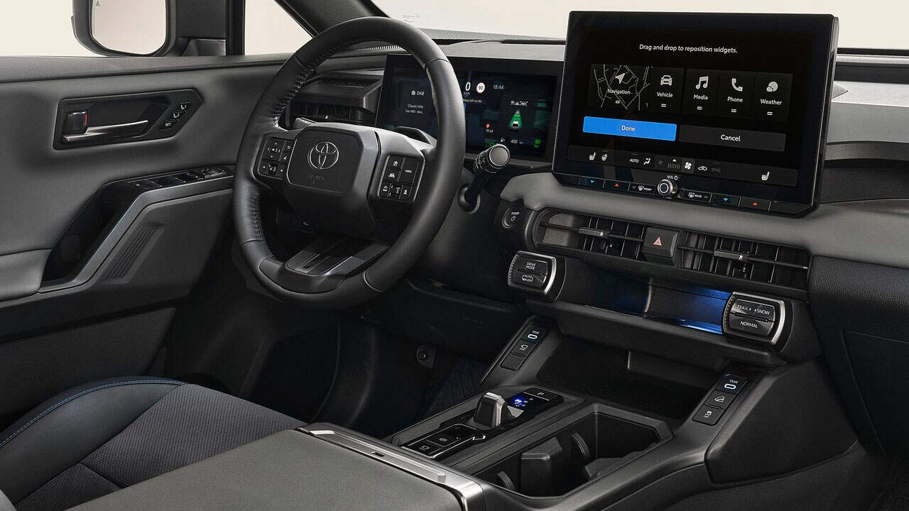 to-ischirotero-Plug-In-ivridiko-Toyota