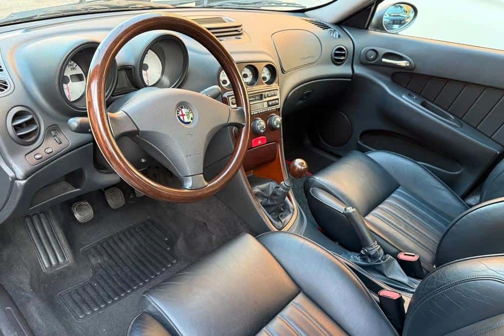 Αpagorevmeni-Alfa-Romeo-156-me