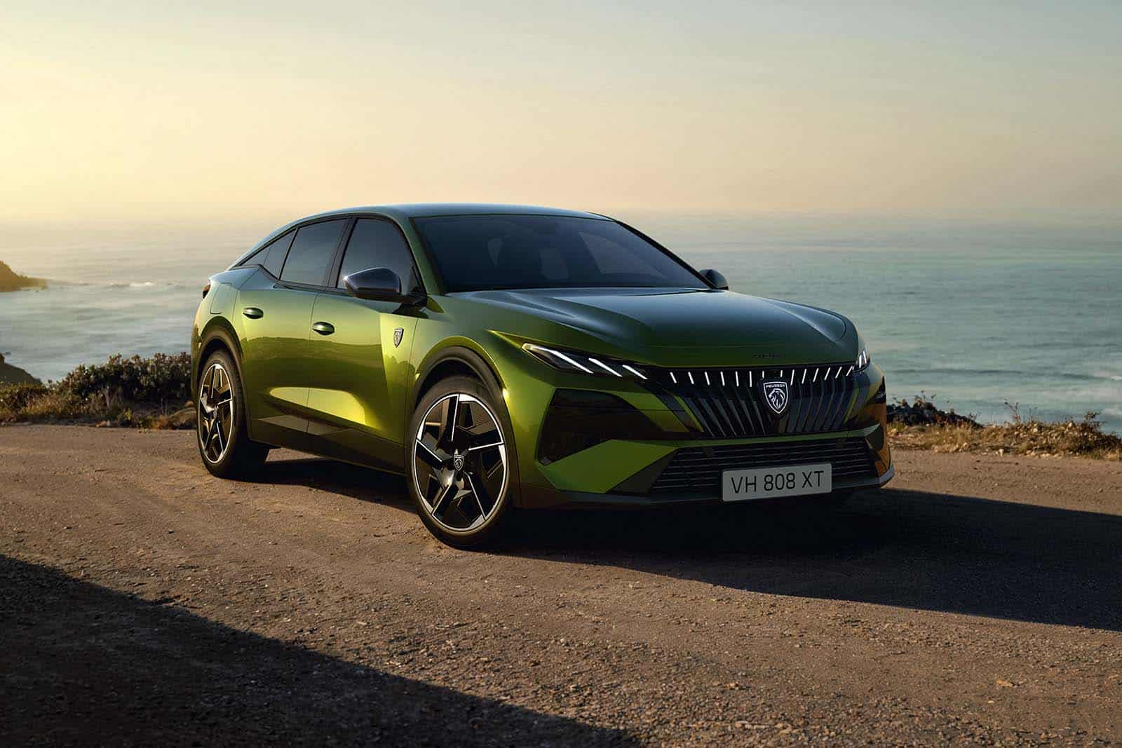 Αpokalifthike-to-neo-Peugeot-408