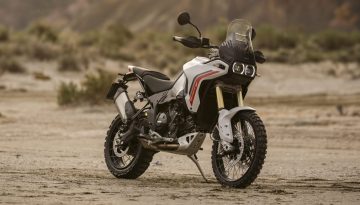 Ducati DesertX 2026: Ήρθε η δεύτερη γενιά με νέο κινητήρα