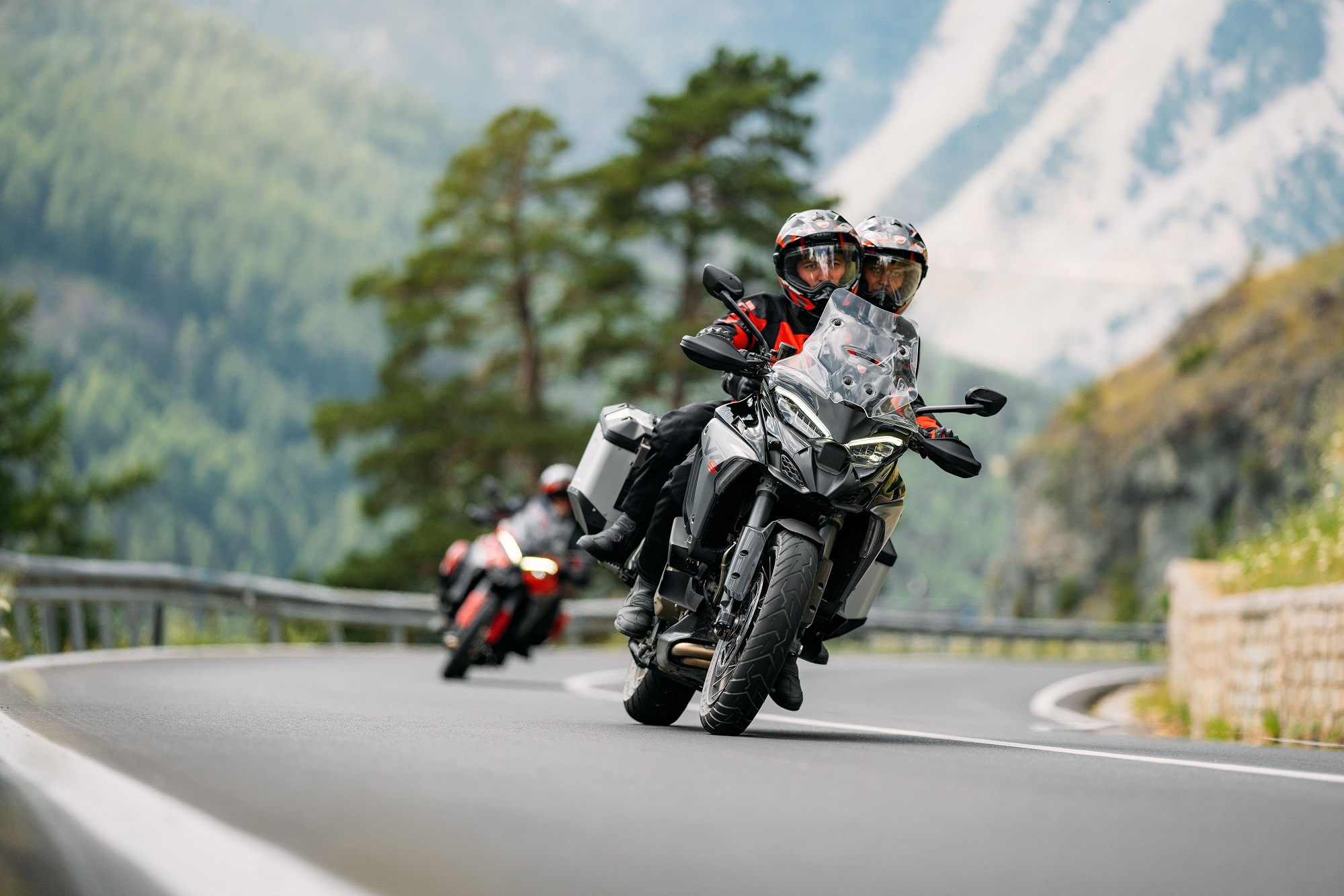 Ducati-Motorcycles-dite-ton-neo