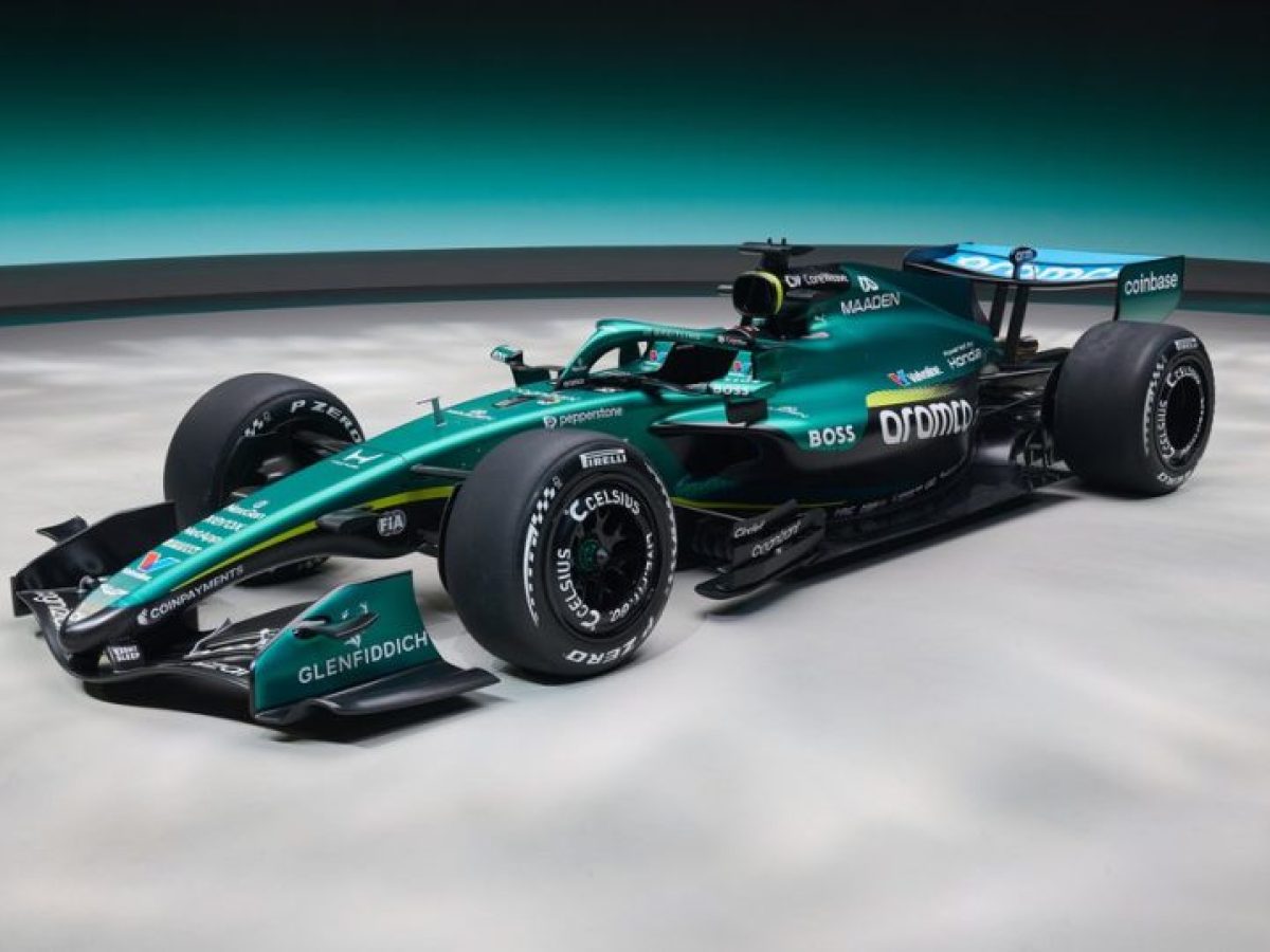 F1: Αποκαλυπτήρια για την Aston Martin AMR26 (photos)