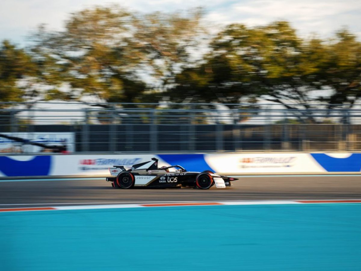 Formula E-Μαϊάμι: Προσπέρασμα νίκης από τον Mitch Evans