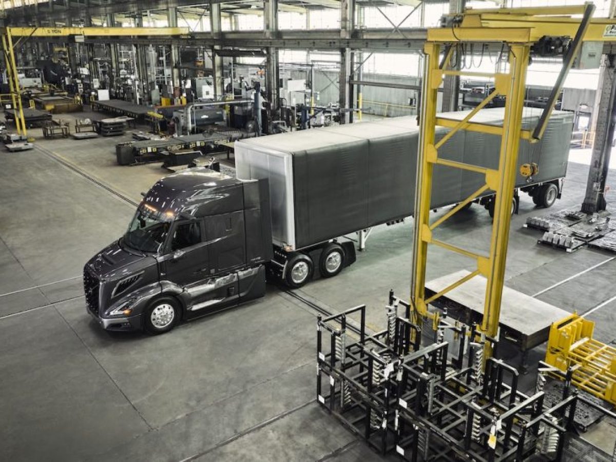 Volvo Trucks: Ξεκινά η παραγωγή νέου φορτηγού στις ΗΠΑ