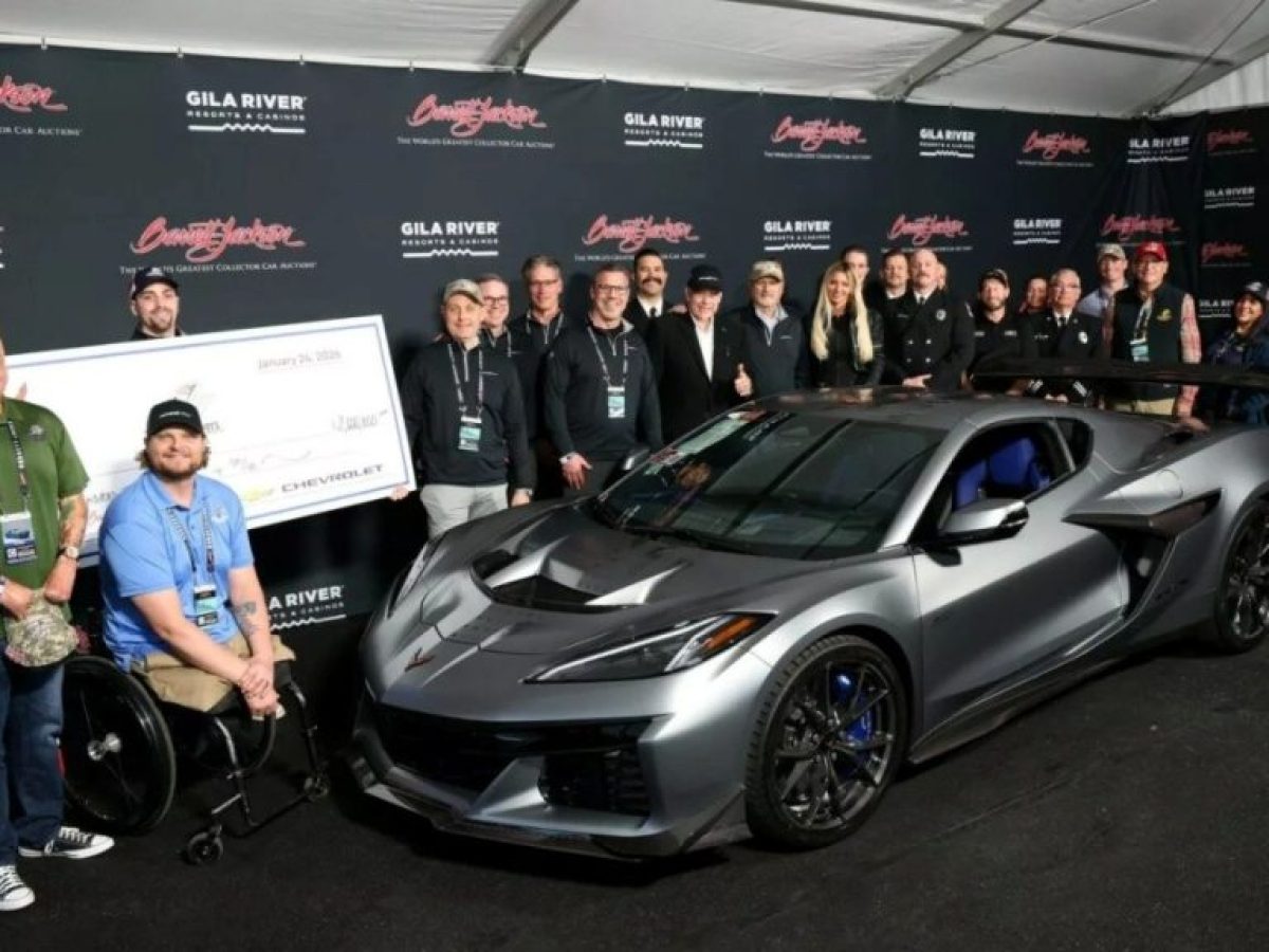 Αυτή η Chevrolet Corvette πουλήθηκε σε αστρονομική τιμή για καλό σκοπό