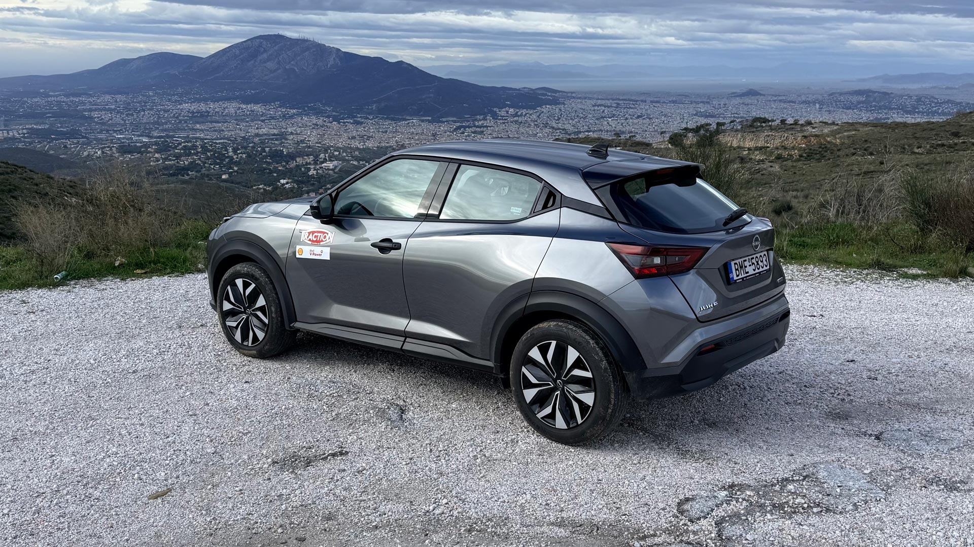 dokimazoume-to-ivridiko-B-SUV-tis