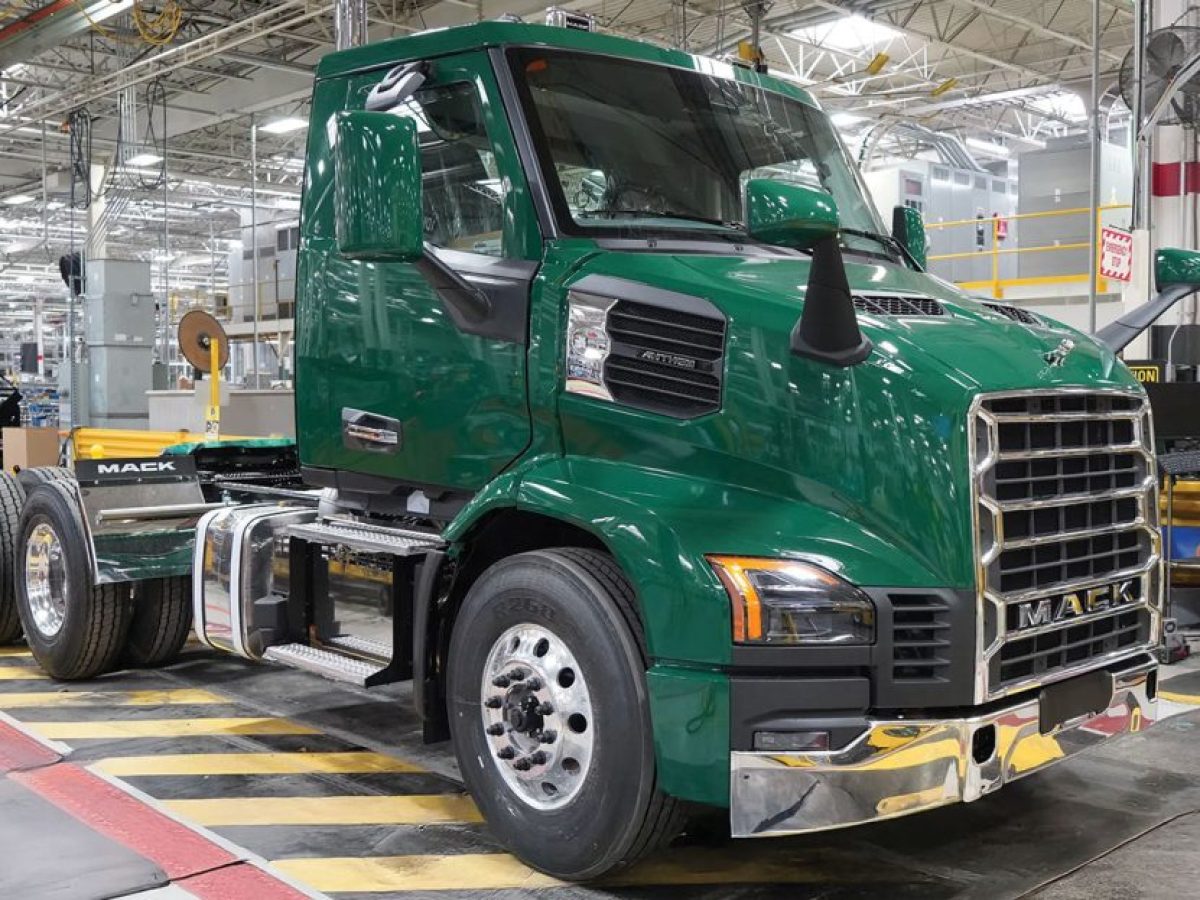 Με 13λιτρο στους 515 HP το Mack Anthem νέας γενιάς