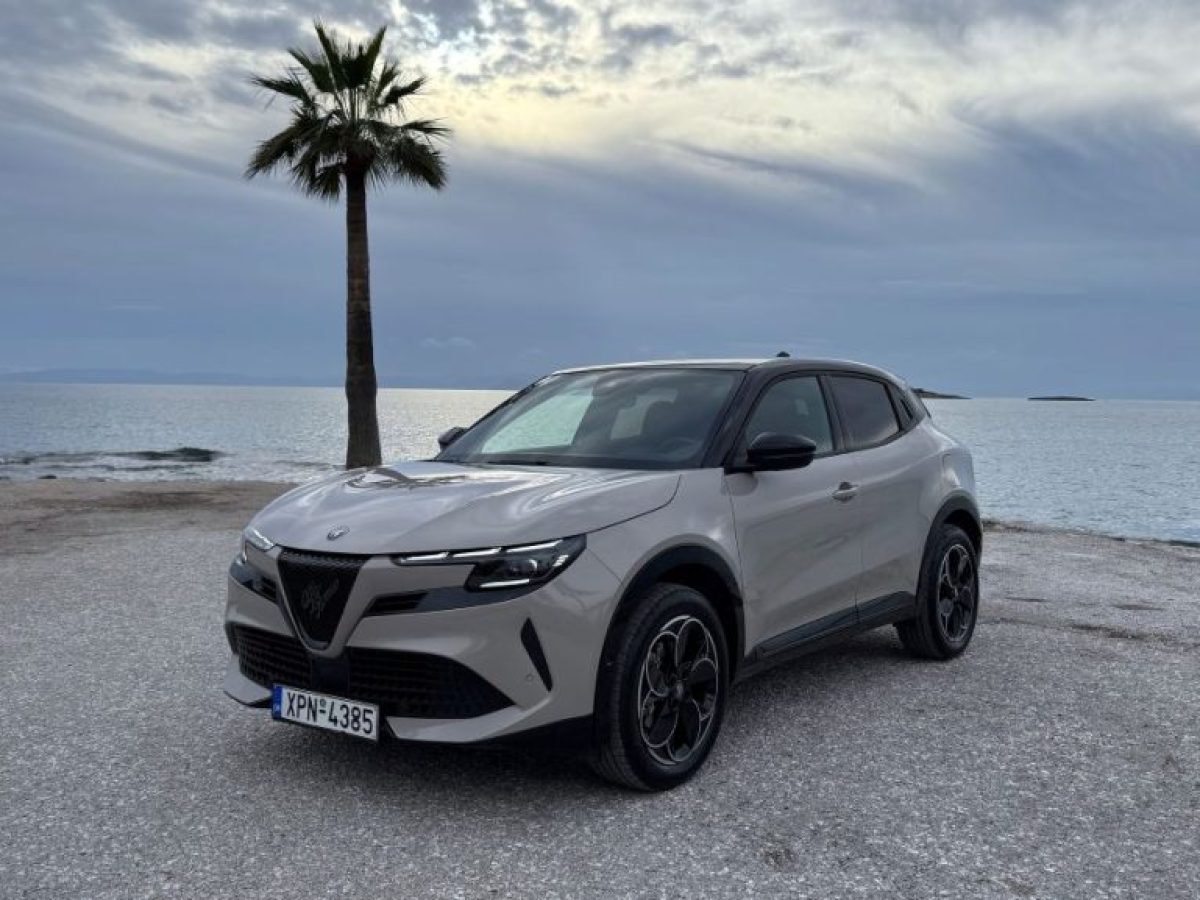 Οδηγούμε την υβριδική Alfa Romeo Junior Q4