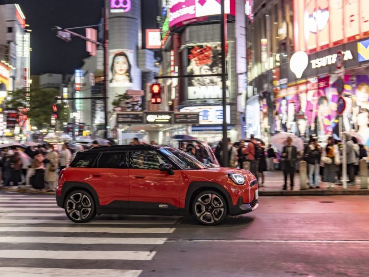 Το MINI Aceman στους δρόμους του Τόκιο