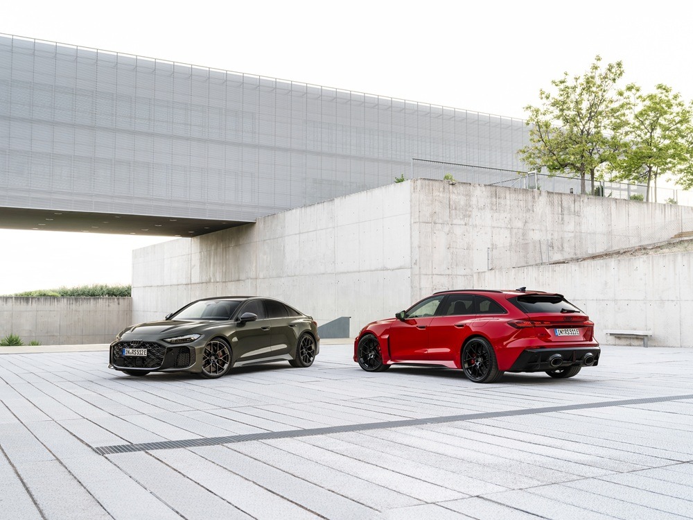 AUDI-RS-5-i-nea