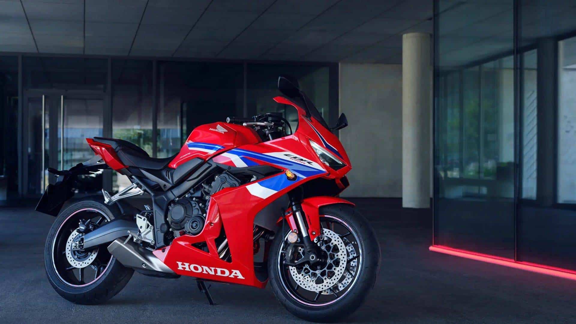 Honda-&Alpha;naklisi-gia-CBR650R-tou