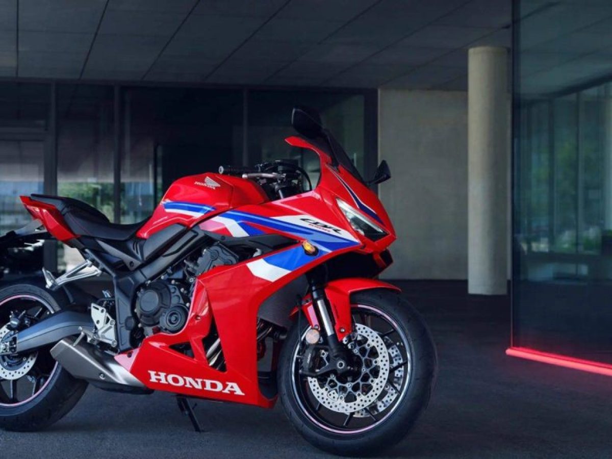 Honda: Ανάκληση για CBR650R του 2024/2025
