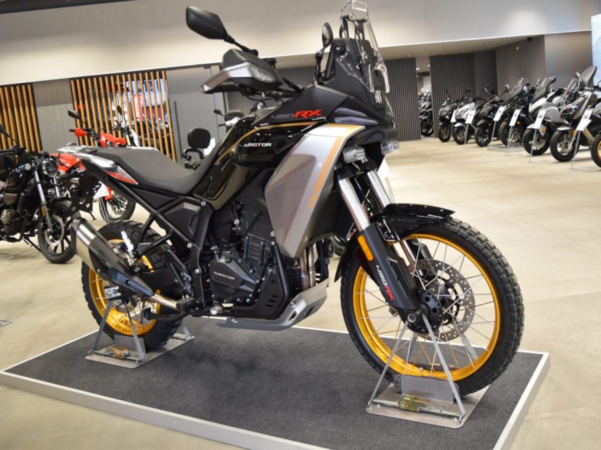 QJMotor SRT 450 RX 2026: Την είδαμε από κοντά