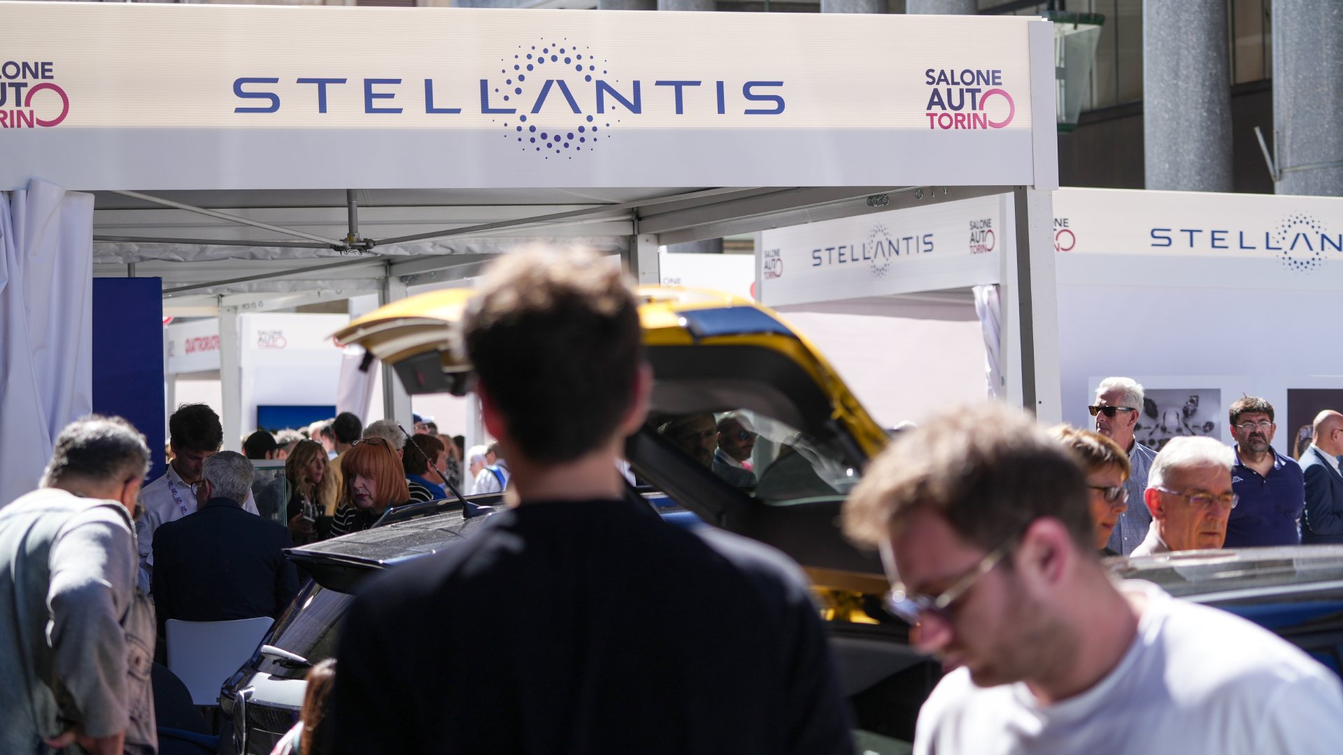 Stellantis-ekdosi-ivridikon-omologon-axias