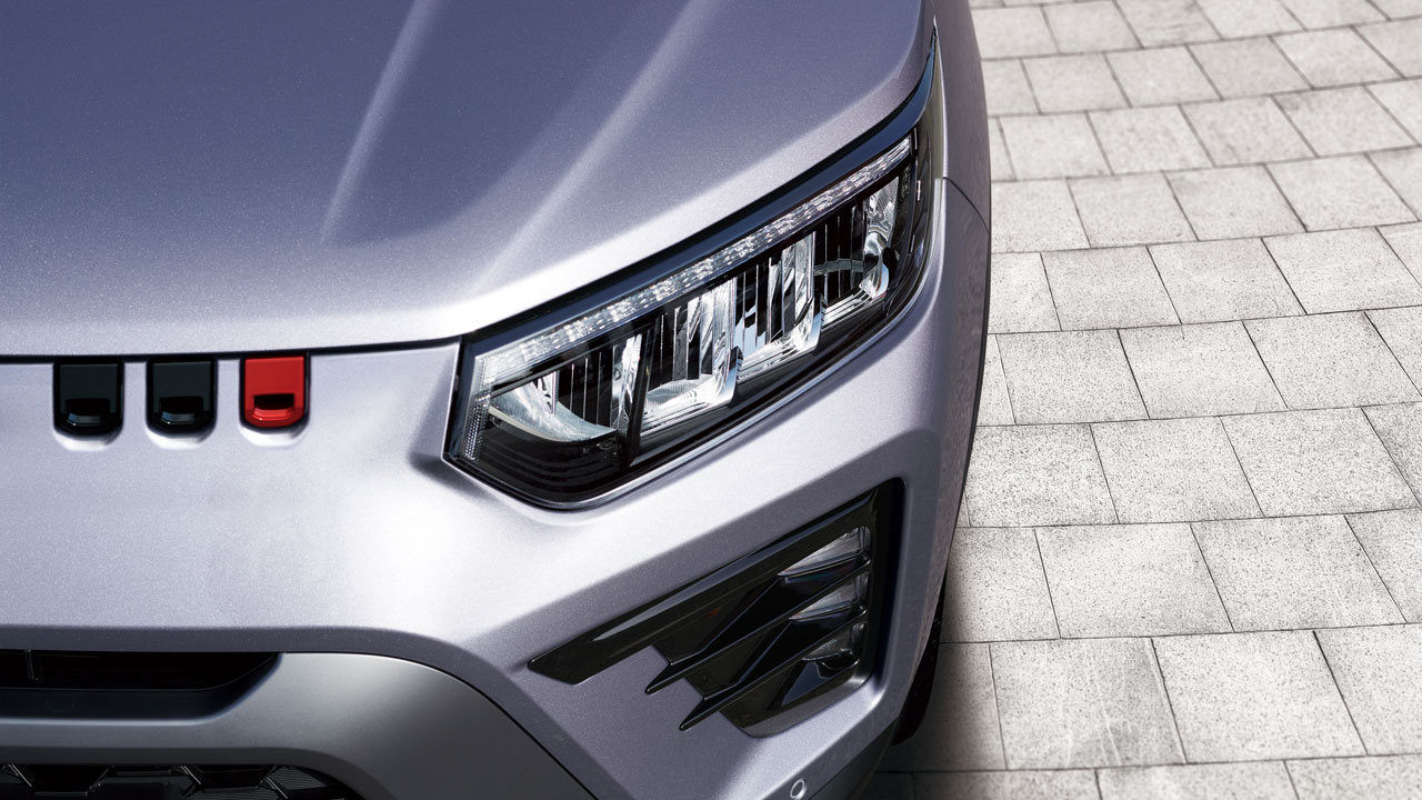To-pio-fthino-tetrakinito-SUV