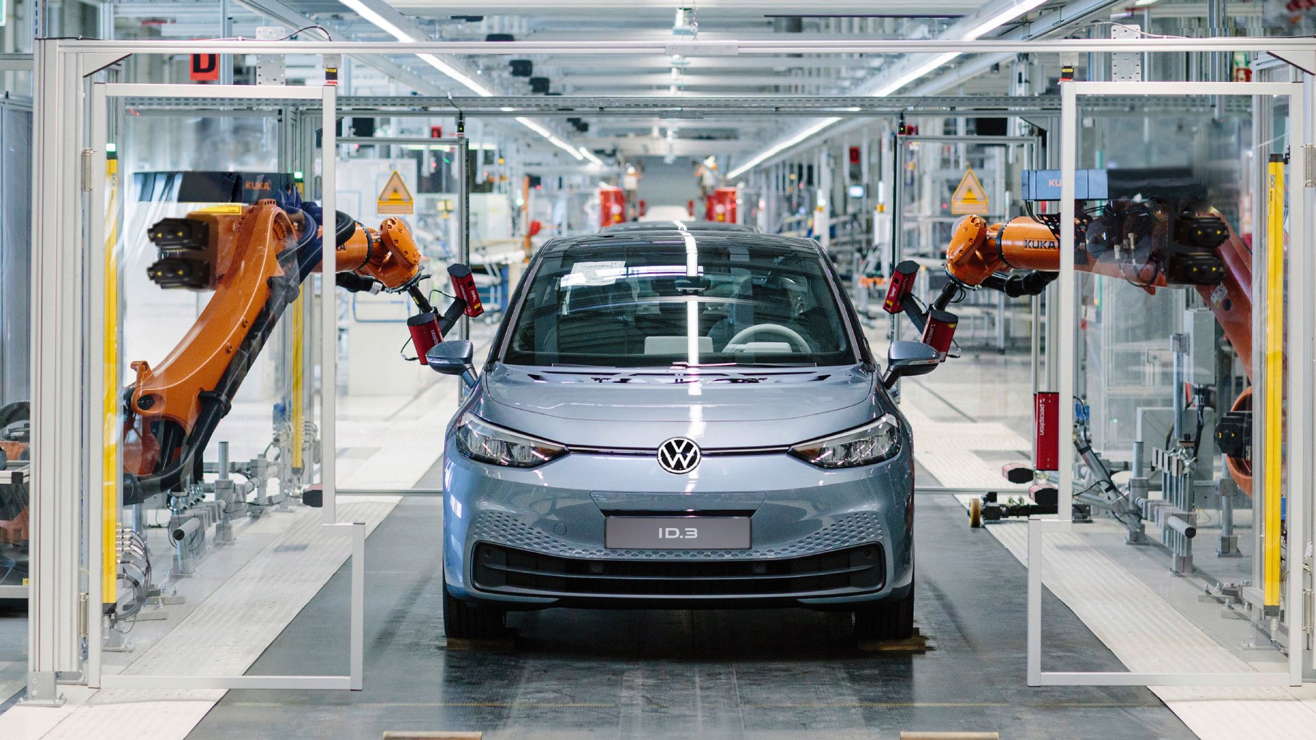 Volkswagen-2-ekatommiria-ilektrika-ochimata