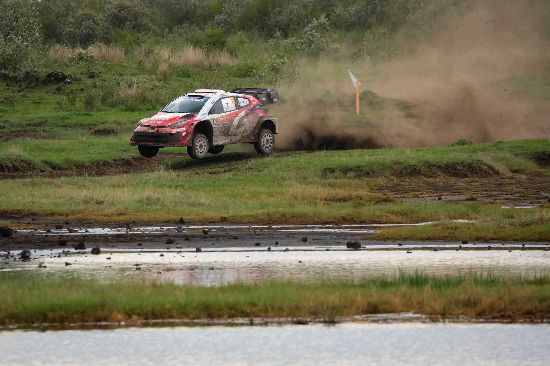 WRC-ralli-safari-savvato-H-Toyota