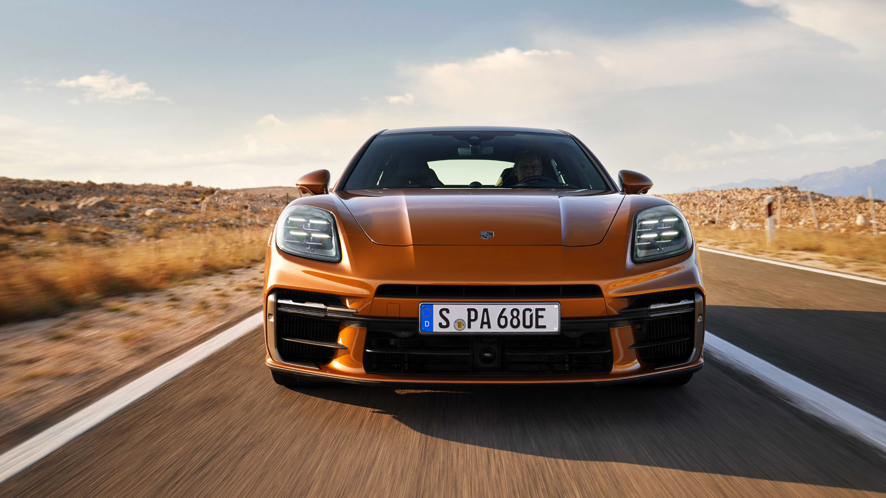 i-Porsche-exetazi-kini-poria