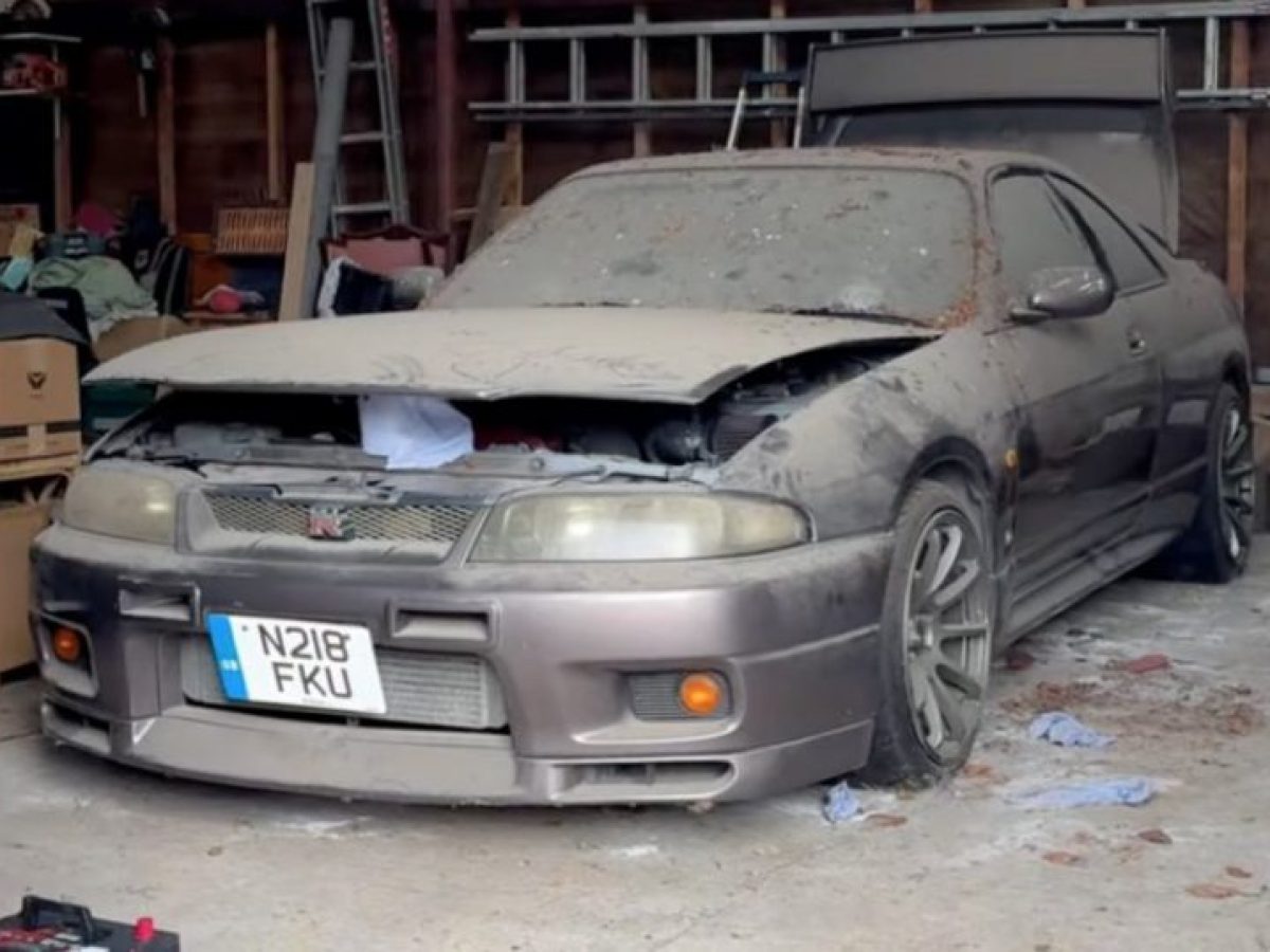 Ιεροσυλία: Nissan GT-R R33 έμεινε άθικτο για χρόνια – Δείτε το πριν και το μετά (video)