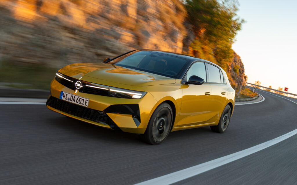 odigoume-to-neo-Opel-Astra-1