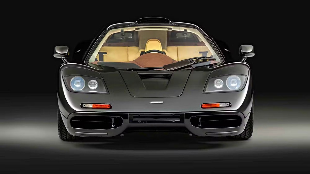 polite-i-thriliki-McLaren-F1