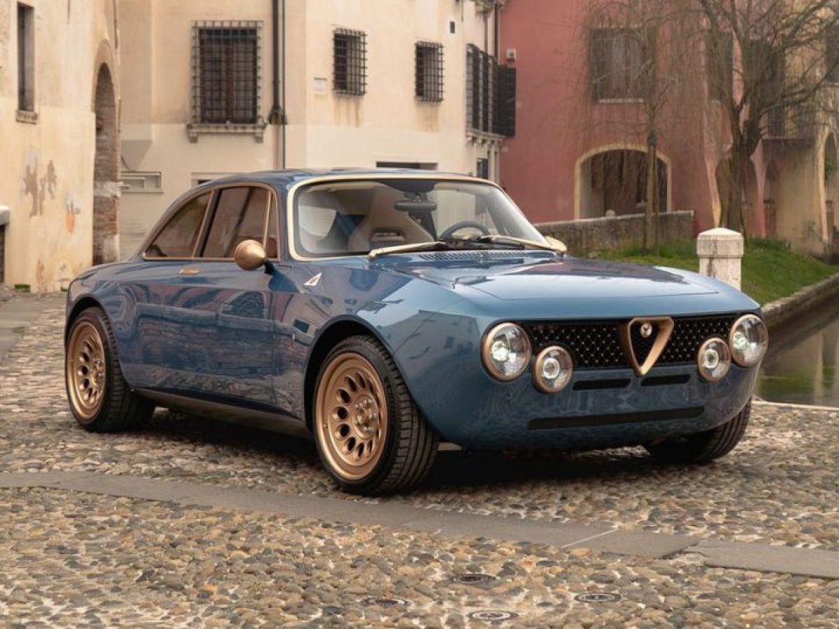 Ρετρό Alfa Romeo με ηλεκτρική «καρδιά» κάνει τα 0-100 km/h σε 2,9 sec (photos)