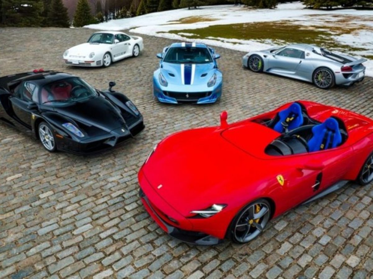 Στο σφυρί ιδιωτική συλλογή-ορόσημο με Ferrari Enzo Nero και Monza SP2 στο επίκεντρο