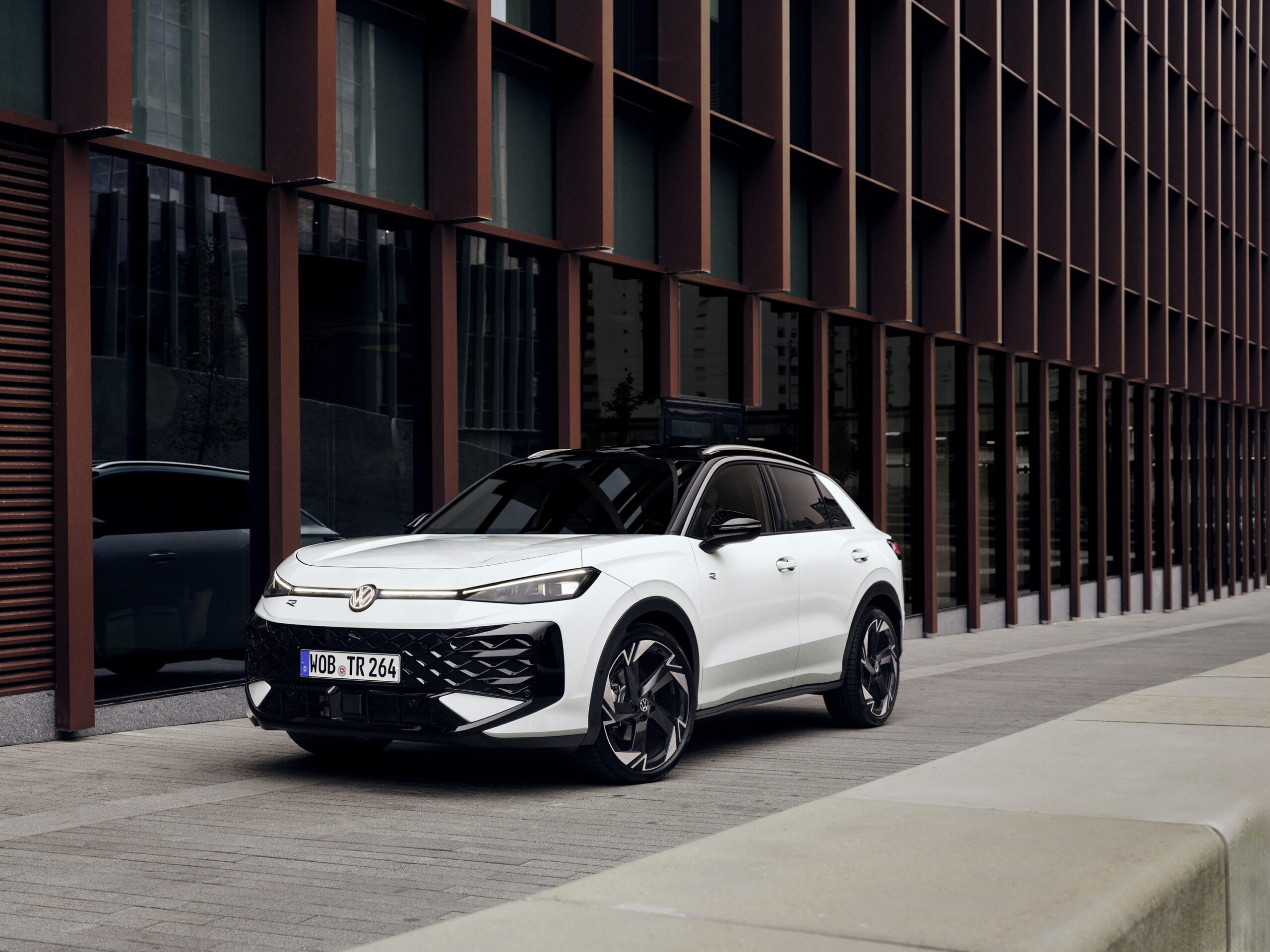 to-neo-Volkswagen-T-Roc-anevazi