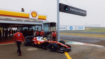 F1: H FERRARI δοκιμάζει νέα ελαστικά στο Φιοράνο (video)