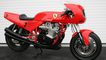 Ferrari 900: Η μοναδική δίτροχη, επίσημη, Ferrari στον κόσμο!