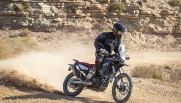 Rieju Aventura Rally 307: Η “μικρή” που τα βάζει με τις “μεγάλες”