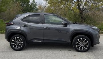 Toyota Yaris Cross Hybrid με 31.000 χλμ. «έχασε» 8.200 ευρώ